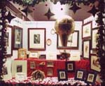 La vetrina di La Gioconda cornici a Carpaneto durante le festivit natalizie 2000
